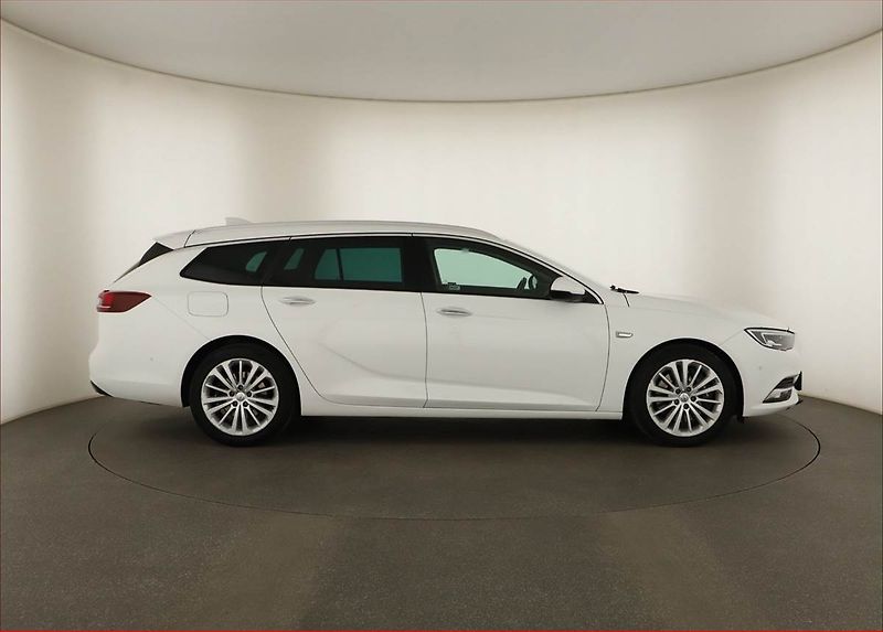 Opel Insignia (2018) 2.0 Turbo 4x4, 4X4, Automat - fotka 6 z 19