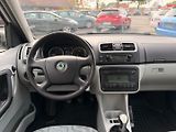 Škoda Roomster (2007) Style 1.4i 63kW - náhled 17