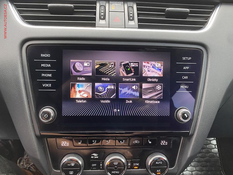 Škoda Octavia (2019) 1.6 TDi, ČR, Style, LED - fotka 18 z 18