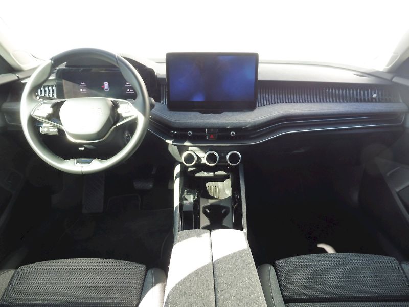 Škoda Superb (2025) Combi Selection 2,0 TDI 110kW - fotka 5 z 29