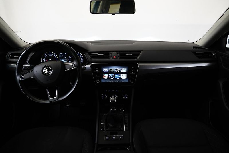 Škoda Superb - fotka 6 z 6