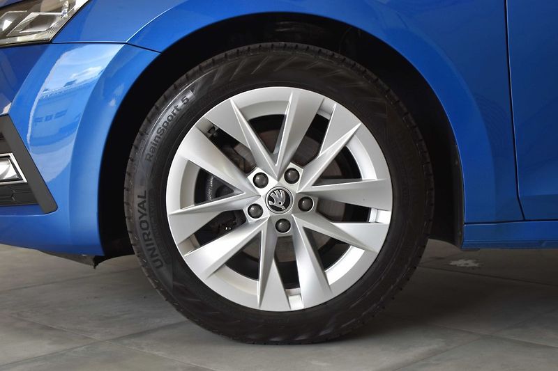 Škoda Octavia 2.0 TDI STYLE*ACC*DPH*ČR 1.MAJ - fotka 31 z 37