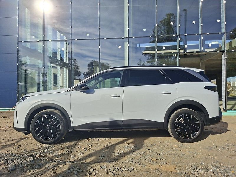 Peugeot 5008 ALLURE HYBRID e-DCS6 - fotka 4 z 27