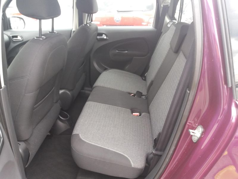 Citroën C3 Picasso 1.6VTi,1.MAJITEL,SERVI.KNÍŽKA! - fotka 17 z 26