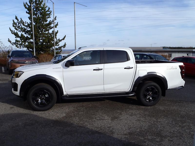 Isuzu D-Max Double Cab V-CROSS 4x4 - fotka 5 z 27