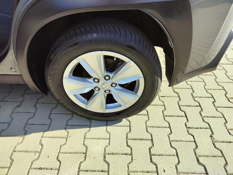 Lexus UX 250h BUSINESS edition,alcantara - fotka 22 z 24