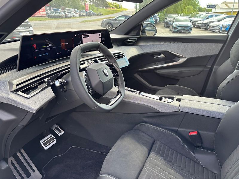 Peugeot 3008 (2026) GT Elektromotor 210 k / 73 kWh - fotka 12 z 22