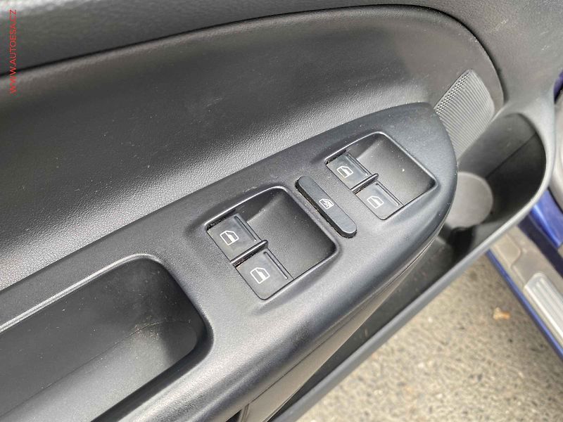 Škoda Octavia (2009) 2.0 TDi 4x4, 2.maj,ČR, AC - fotka 13 z 17