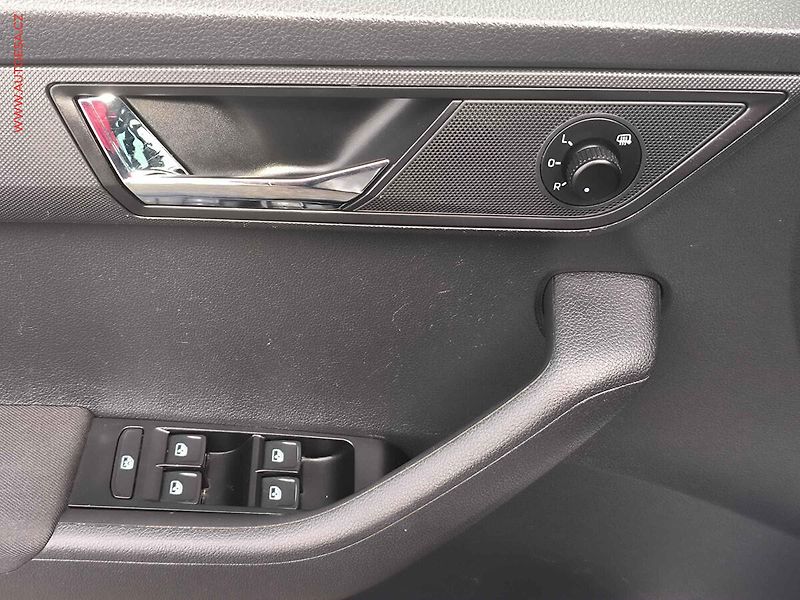 Škoda Fabia (2022) 1.0 TSi, 1.maj,ČR, Ambition - fotka 20 z 23