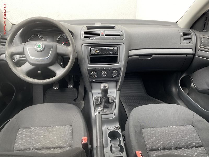 Škoda Octavia (2010) 1.2 TSI, 1.maj,ČR, AC, STK6 - fotka 8 z 14