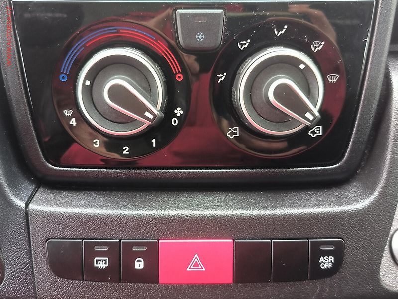 Fiat Ducato (2019) 2.3MJT L2H2 9míst, AC, 103kW - fotka 18 z 21