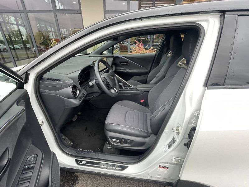 Toyota C-HR 2.0HEV, ČR, Executive, 2x pneu - fotka 13 z 32
