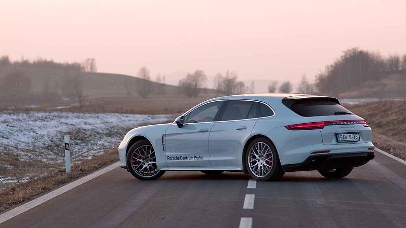 Porsche Panamera Turbo Sport Turismo.