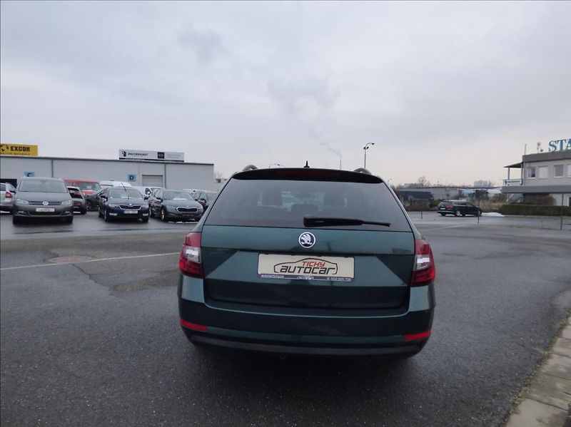 Škoda Octavia 2,0 TDI DSG,LED,Navigace  Ambi - fotka 6 z 55