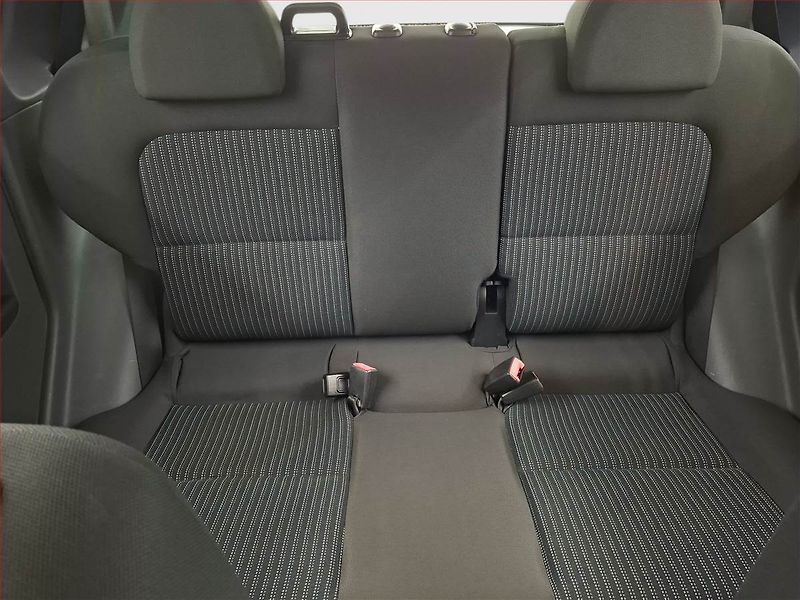 Mitsubishi Colt (2009) 1.1, nová STK, oblíbený vůz - fotka 10 z 13