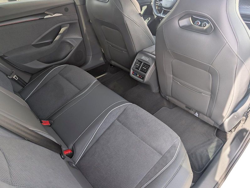 Škoda Superb (2026) Combi 2,0 TDI / 142 kW DSG 4x4 - fotka 9 z 30