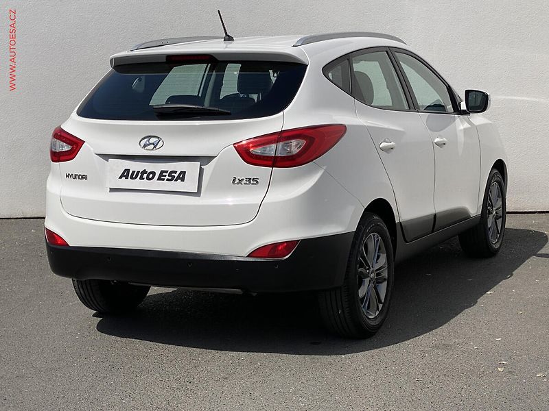 Hyundai ix35 (2014) 1.6 GDi, +kola - fotka 4 z 17