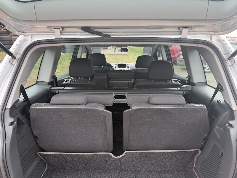 Opel Zafira 1,7 DTi 7 MIST - fotka 10 z 21