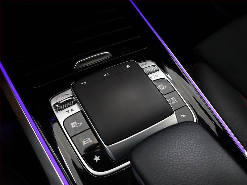 Mercedes-Benz GLB (2020) AMG line 250 4MATIC - fotka 15 z 19