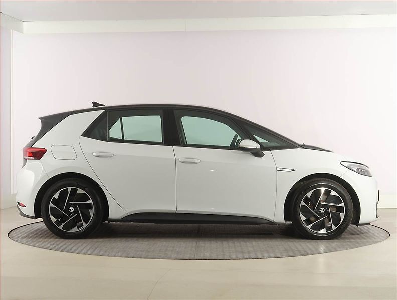 Volkswagen ID.3 (2022) Pro Perf. (62 kWh), SoH 90% - fotka 6 z 28
