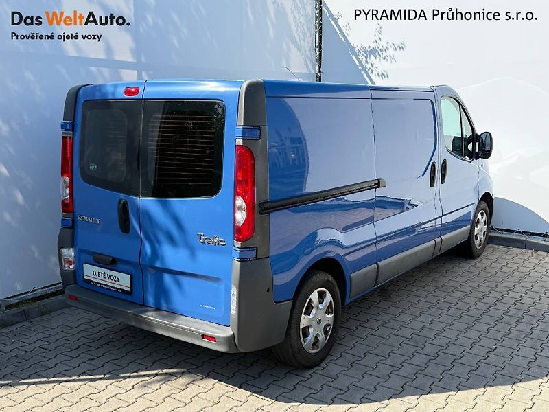 Renault Spider (2012) 2.0 dCi 66 kW Authentique - fotka 2 z 20