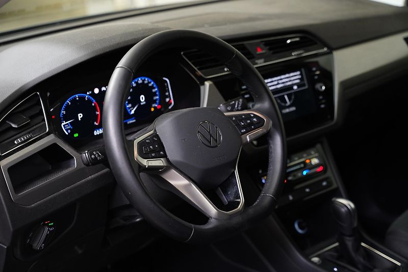 Volkswagen Touran - fotka 14 z 25