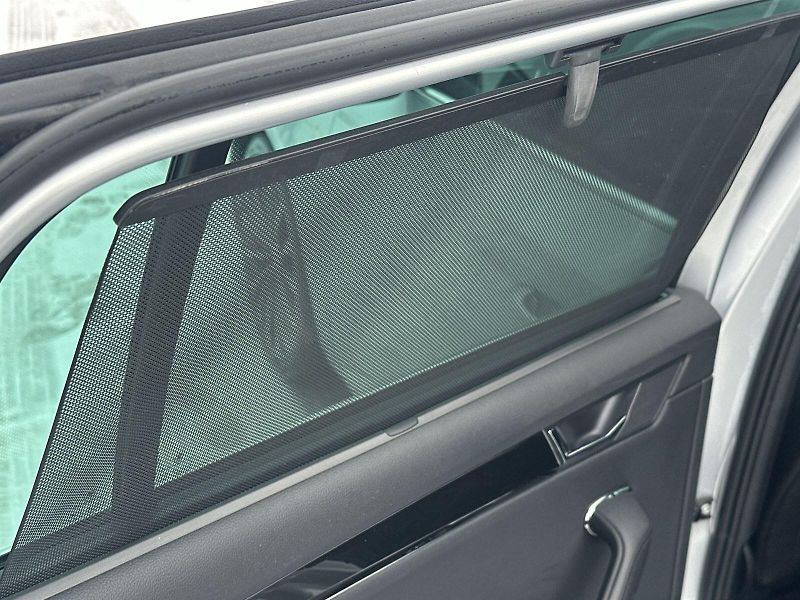 Škoda Superb (2023) Combi 2.0 TDI 4x4 DSG L&K - fotka 27 z 36