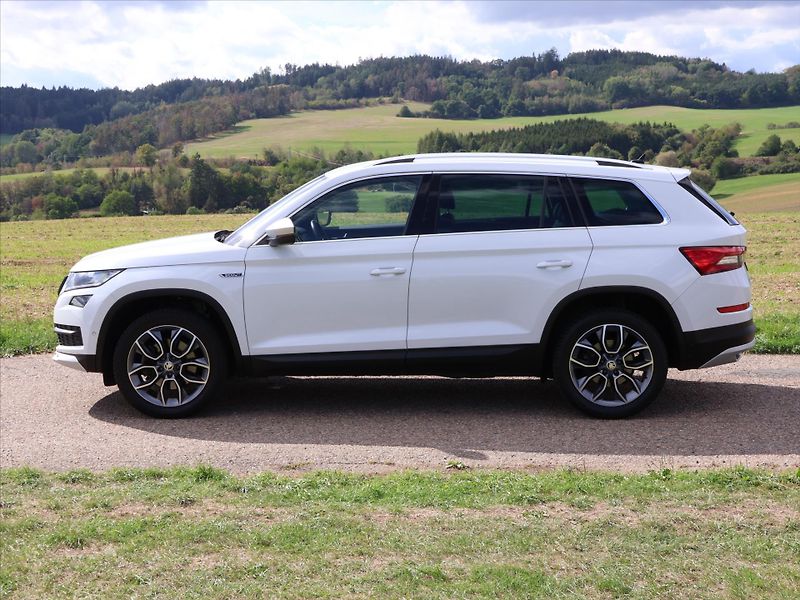 Škoda Kodiaq 2,0 TDI 147kW DSG Scout 4x4 CZ - fotka 4 z 35