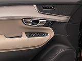 Volvo XC90 (2026) B5 AWD AUT CORE 7míst - náhled 29