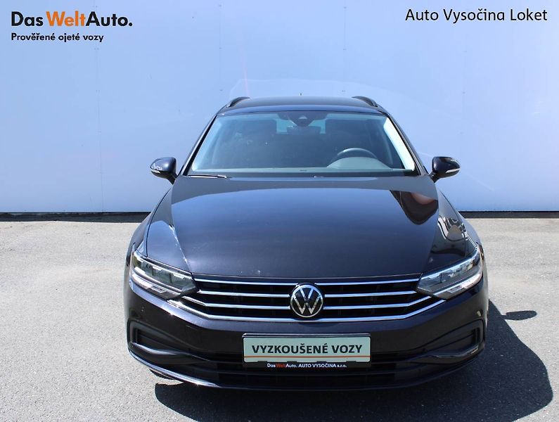 Volkswagen Passat (2022) 2.0 TDI 110kW manuál tažné - fotka 4 z 35