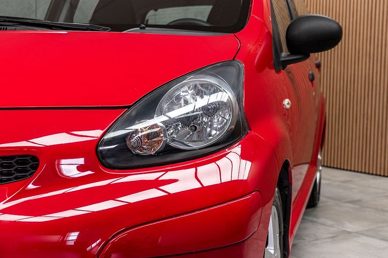 Toyota Aygo 1.0 VVT-i Terra Cool*KLIMA*ČR* - fotka 31 z 36