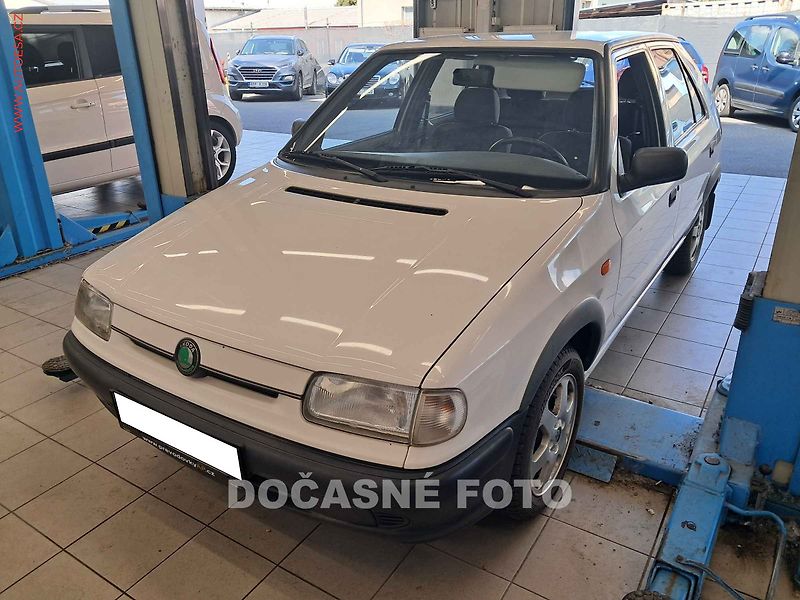 Škoda Felicia (1997) 1.3i, ČR, servis.kniha - fotka 1 z 3