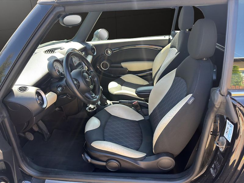 Mini Cooper (2013) 90KW KLIMA VYH. SEDAČKY - fotka 10 z 26