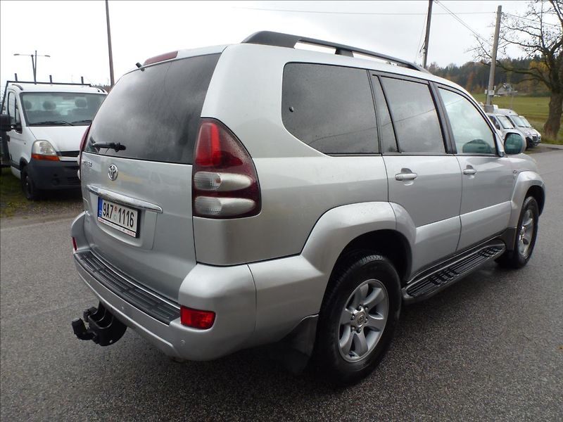 Toyota Land Cruiser 3,0 120 D4-D Lux+ Automat - fotka 10 z 58