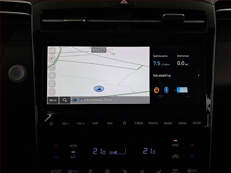 Hyundai Tucson (2022) 1.6 T-GDI HEV - fotka 13 z 23