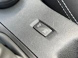 Renault Fluence (2015) 1.6 16V 82 kW Limited - náhled 14