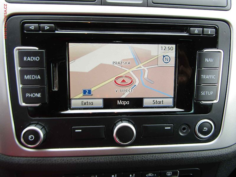 Volkswagen Tiguan (2014) 2.0 TDi 4x4, servis.kniha, AC - fotka 16 z 23