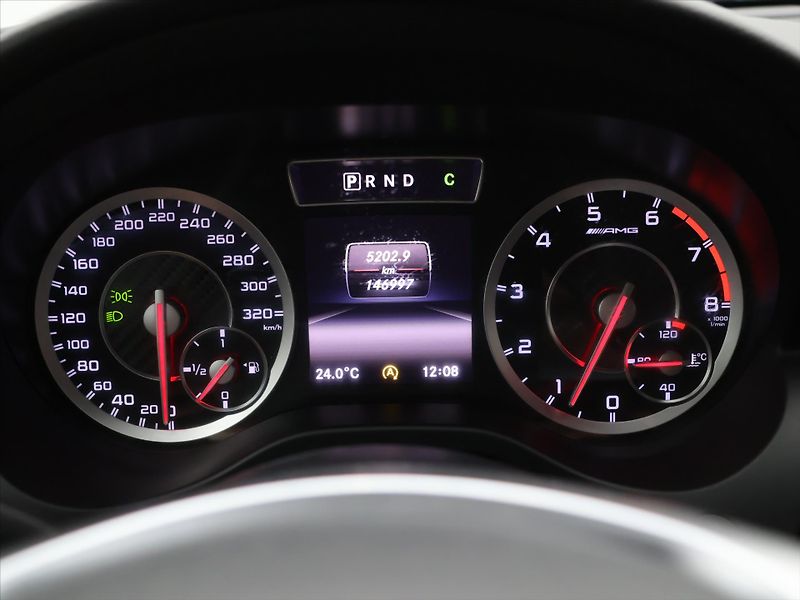 Mercedes-Benz Třídy A 2,0 45 265 kW 4Matic AMG Aut. - fotka 17 z 33