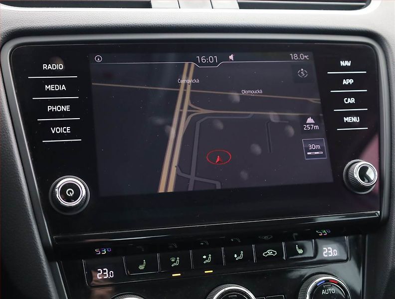 Škoda Octavia (2017) Style 2.0 TDI, Navi, Tempomat - fotka 14 z 20