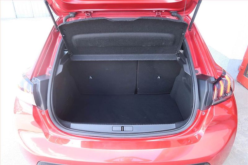 Peugeot 208 (2020) Allure Pack 1.2 PureTech - fotka 13 z 23