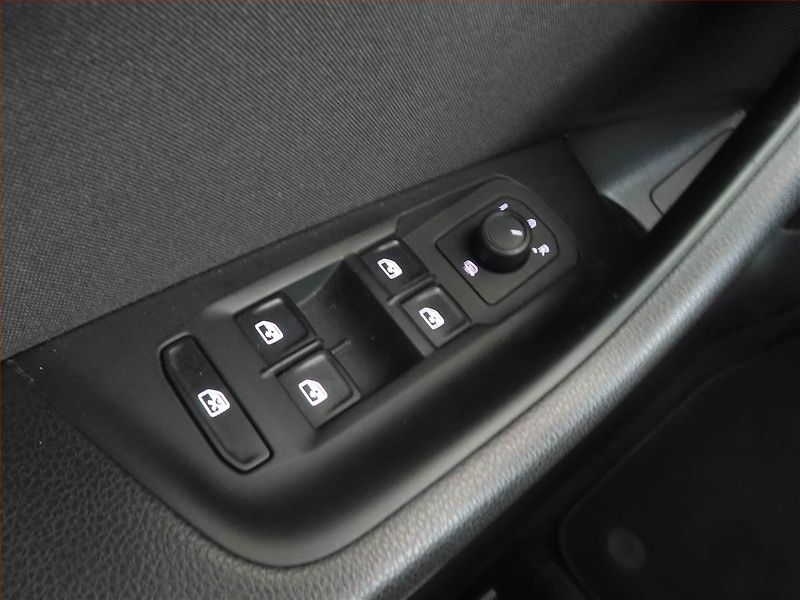 Volkswagen Passat (2016) Comfortline 2.0 TDI, Automat - fotka 16 z 22