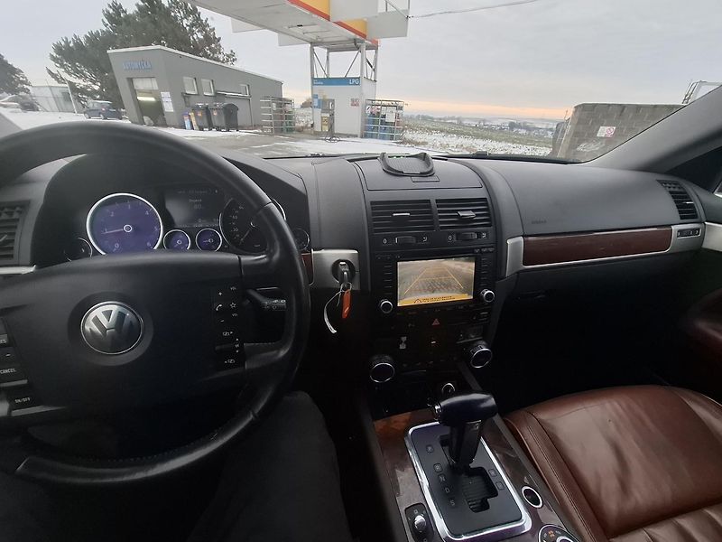 Volkswagen Touareg (2008) 3,0 TDI - fotka 6 z 11