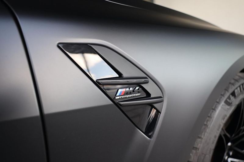 BMW M4 Competition M xDrive - fotka 28 z 35