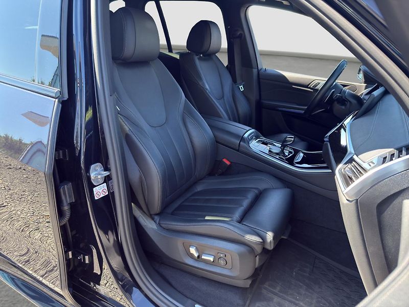 BMW X5 xDrive30d - fotka 13 z 23