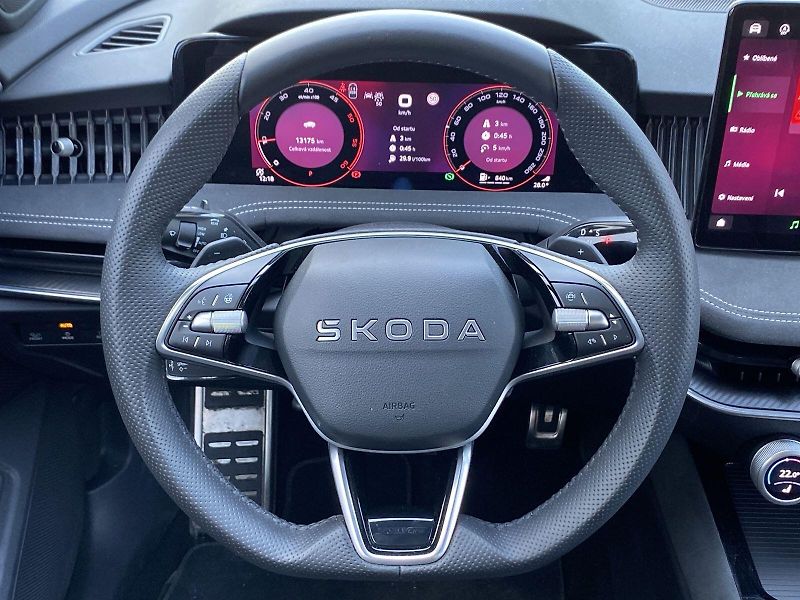 Škoda Superb (2025) Combi 2.0 TDI 4x4 DSG Sportlin - fotka 9 z 39