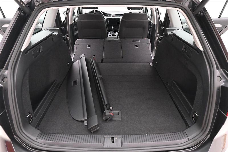 Volkswagen Passat 2,0 TDI 110kW DSG Business Zár - fotka 11 z 32