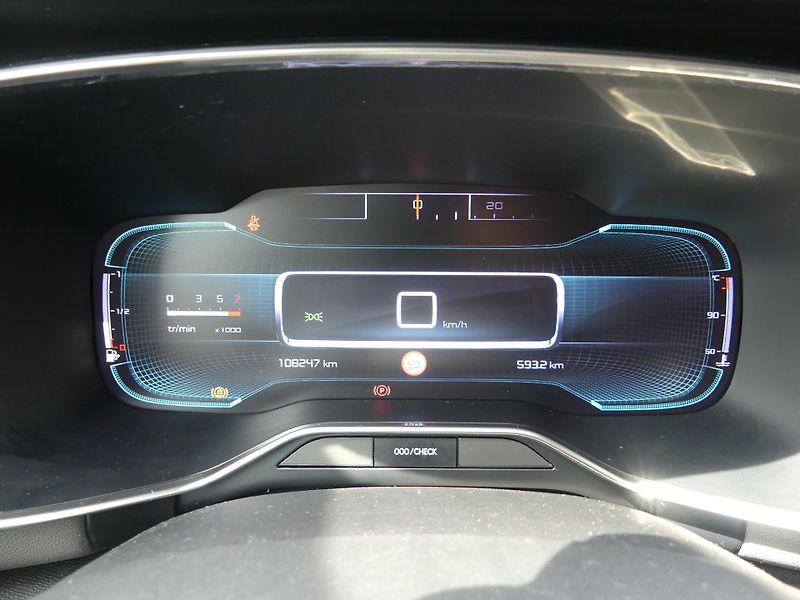 Citroën C5 Aircross (2019) 1,5 BlueHDi 130 MAN6 - fotka 14 z 21