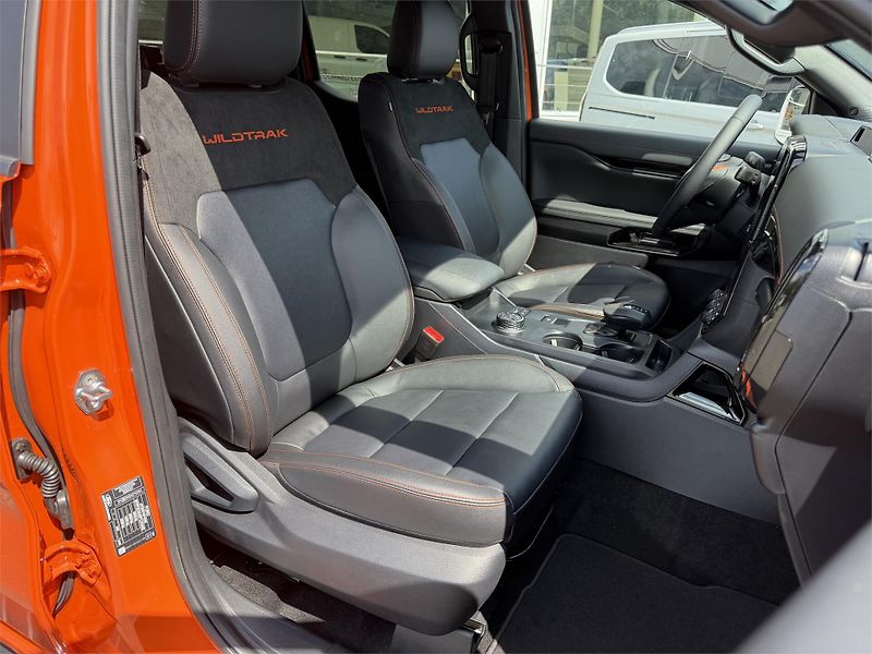 Ford Ranger (2026) Wildtrak, Dvojkabina, 3.0 EcoB - fotka 9 z 24
