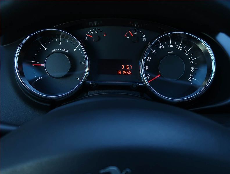 Peugeot 3008 (2014) 2.0 HDi, Serv.kniha, Navi - fotka 11 z 15