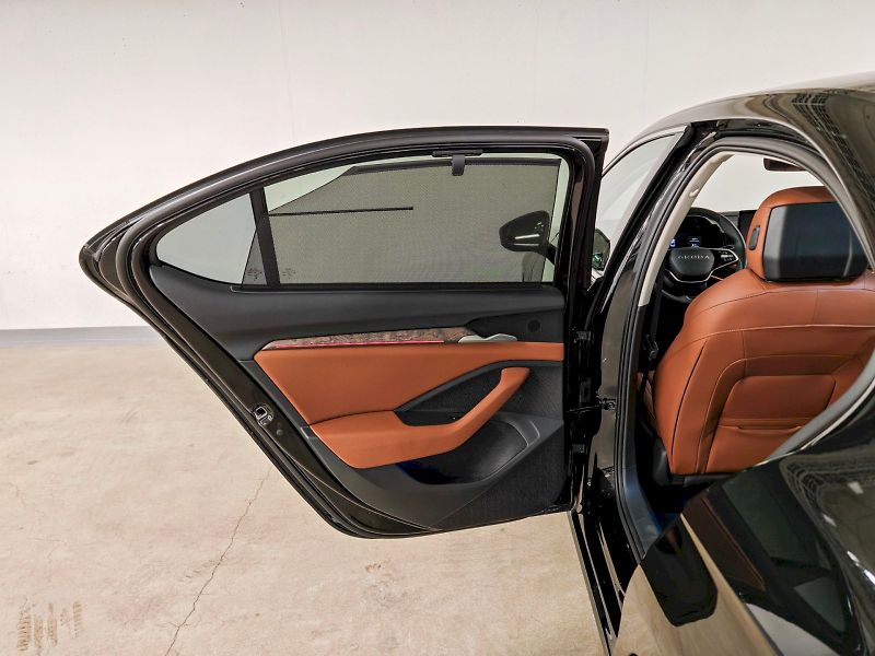 Škoda Superb (2025) iV 1.5 TSI 150 kW DSG L&K - fotka 27 z 34